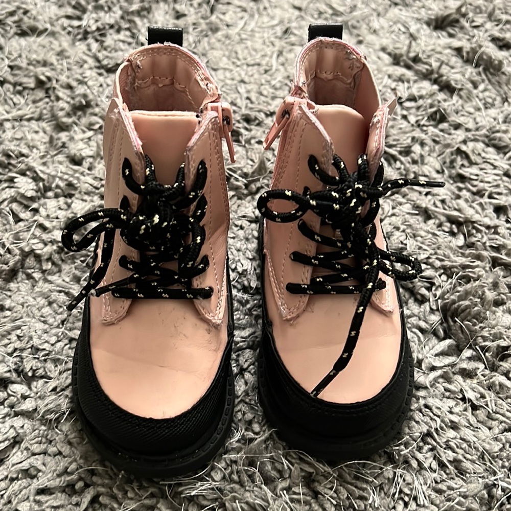 Carters boots